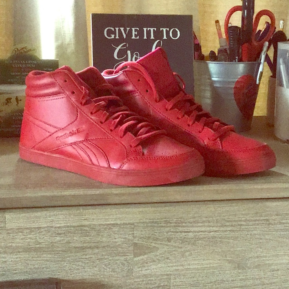 Reebok Red Tennis Shoes